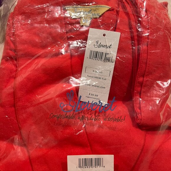 New Women's XS Red Flannel Robe - Picture 2 of 2